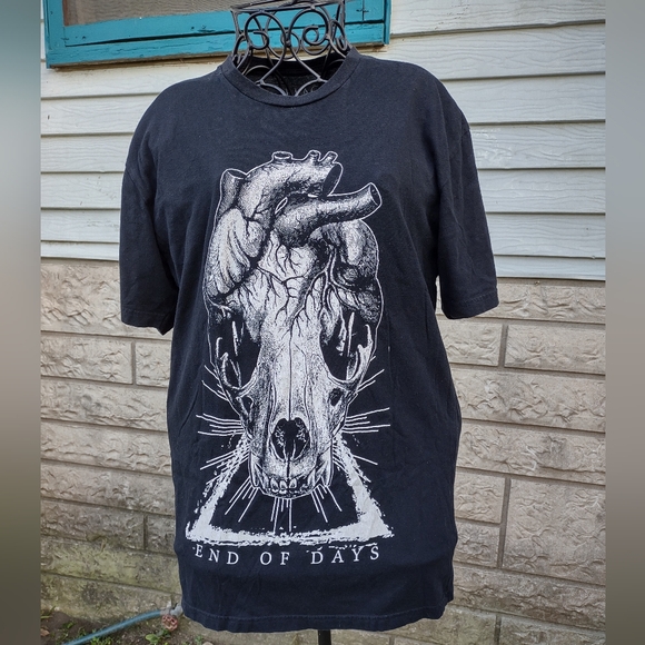 Blackcraft Cult Graphic T-Shirt with Skull Heart Design Size Medium - Picture 1 of 8